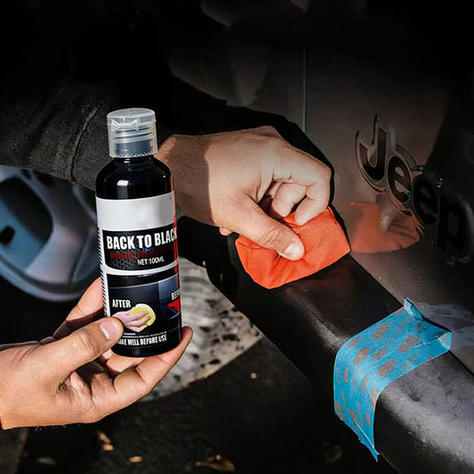 Produit professionnel pour raviver les plastiques automobiles